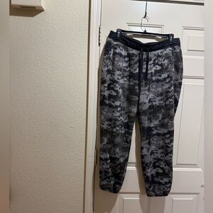 X XERSION Women's Grey Camouflage Sweatpants Size XXL